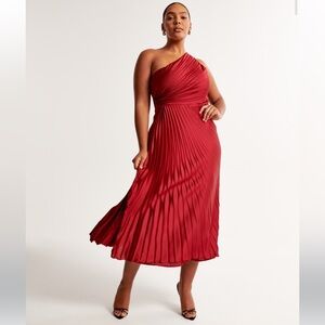 The A&F Giselle Pleated One-Shoulder Maxi Dress